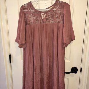 Mauve 1x key hole button on back